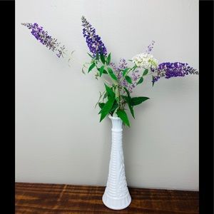 Vintage milk glass vase